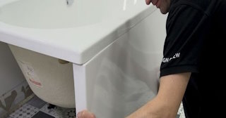 Установка экрана под ванну - цена за работу от 4132 руб. в Старой Руссе