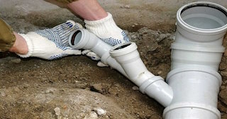 Замена канализационных труб в квартире и доме в Старой Руссе - СантехДомСрс от 2066 рублей.